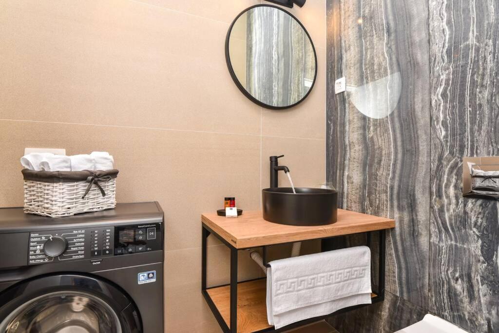 New & Luxury 5* With Breathtaking View- Kiki Lu Apartment Дубровник Екстериор снимка