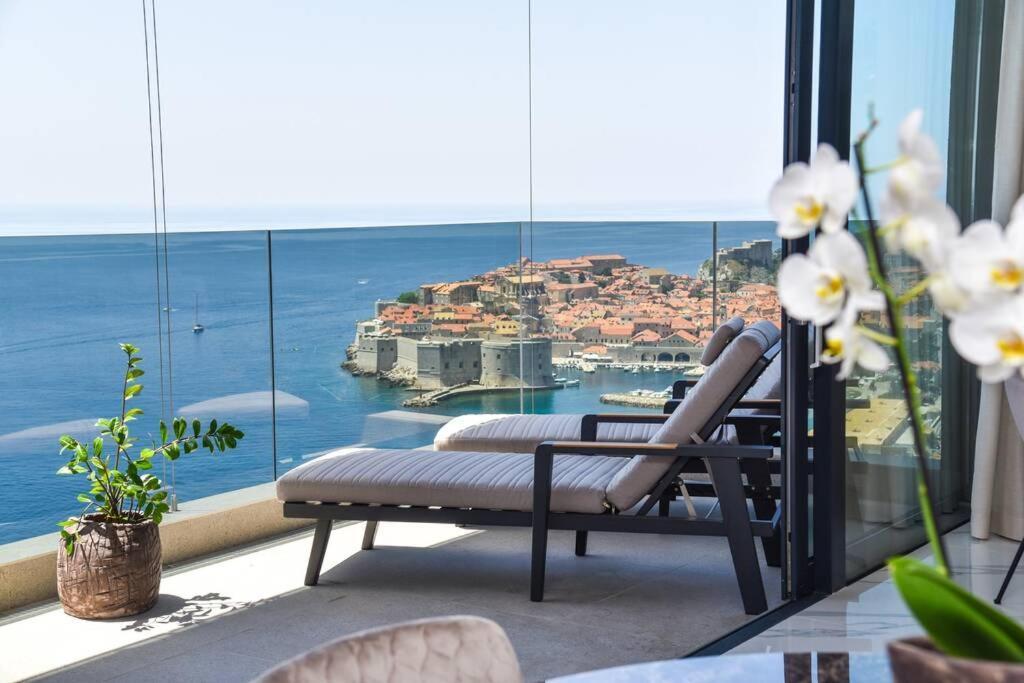 New & Luxury 5* With Breathtaking View- Kiki Lu Apartment Дубровник Екстериор снимка