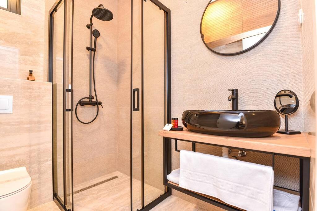 New & Luxury 5* With Breathtaking View- Kiki Lu Apartment Дубровник Екстериор снимка